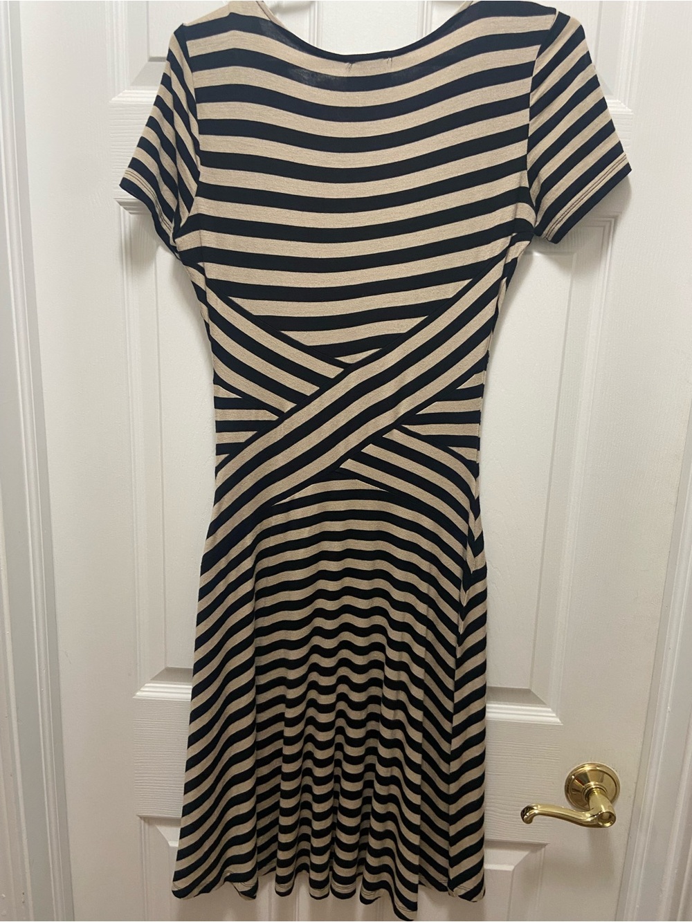 Eci New York Black and Beige Striped Fit-and-Flare Dress Size Small - Picture 4 of 5
